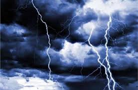 बड़ी खबर : आकाशीय बिजली गिरने से गयी 27 मवेशियों की जान, दम्पति ने भी तोड़ा दम
