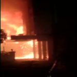 अस्पताल में तब्दील हुए होटल में लगी आग... COVID-19 के 7 मरीज़ ज़िंदा जले...