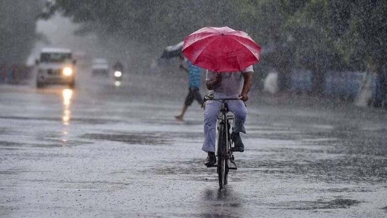 रायपुर। छत्तीसगढ़ में बीती रात से मौसम का मिजाज बदल गया है। एक बार फिर प्रदेश में बेमौसम बरसात की शुरुआत हो गई है। आज सुबह राजधानी से