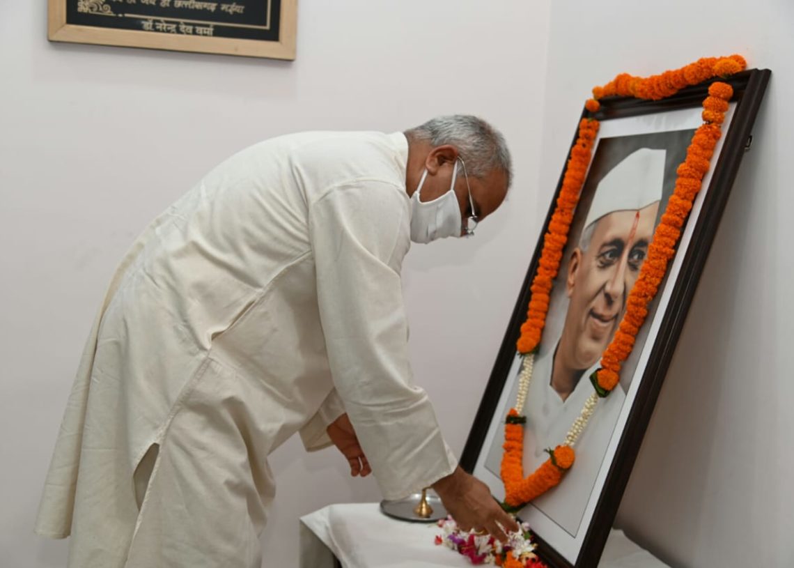 A TRIBUTE : सीएम बघेल ने पं. नेहरू को दी श्रद्धांजलि, कहा उनके मार्गदर्शन पर चल रही सरकार
