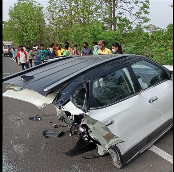 Road Accident : ऐसा भयानक हादसा कि दो टुकड़ों में बंट गई सबसे ज्यादा बिकने वाली SUV,3 की स्पॉट डेथ 