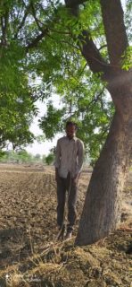 BIG NEWS : गृहमंत्री का रिश्तेदार किसान फांसी पर झूला! खेत में पेड़ पर लटकी मिली लाश, कारण तलाश रही पुलिस