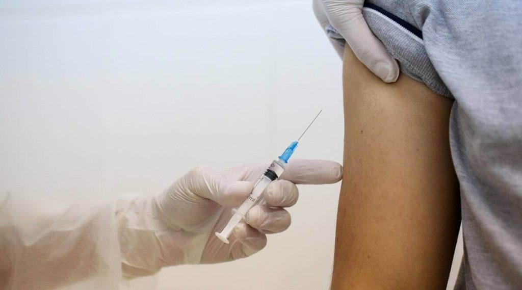 टीकाकरण के महाअभियान के पहले दिन बना रिकॉर्ड, 69 लाख से अधिक लोगों को दी गई वैक्सीन की खुराक