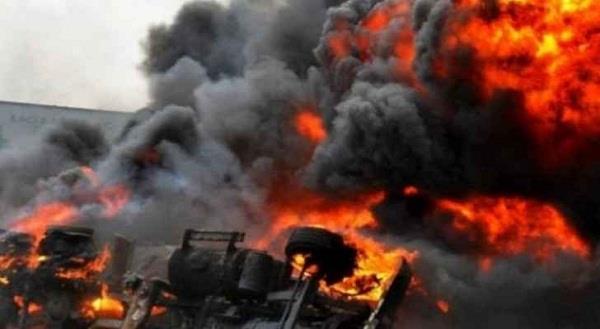 BIG BREAKING : टैंकर से ईंधन चुराते वक्त बड़ा हादसा, विस्फोट होने से 13 लोगों की मौत 