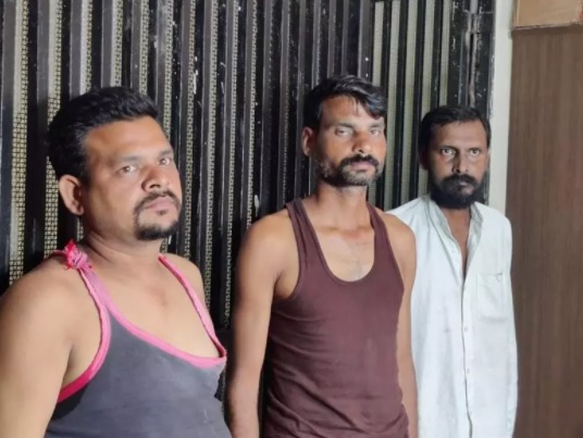 RAIPUR CRIME NEWS : मारवाड़ी मुक्तिधाम लाश जलाने के मामले में खुलासा, जीजा, साला, चाचा समेत 2 बेटे ने मिलकर की हत्या, सभी गिरफ्तार 
