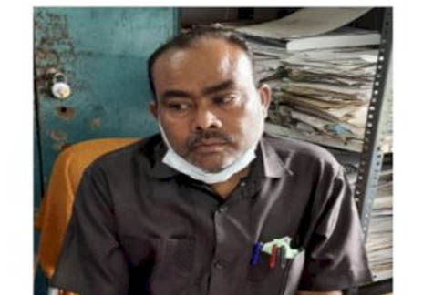 CG BREAKING NEWS : शिक्षा विभाग ने घूसखोर बाबू को किया सस्पेंड, 15 हजार रिश्वत लेते हुआ था गिरफ्तार 
