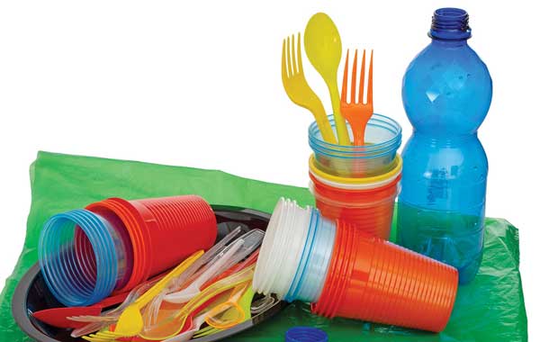 BIG NEWS : एक जनवरी से बंद हो सकते है प्लास्टिक से बने ये सामान, पर्यावरण राज्य मंत्री ने दी जानकारी