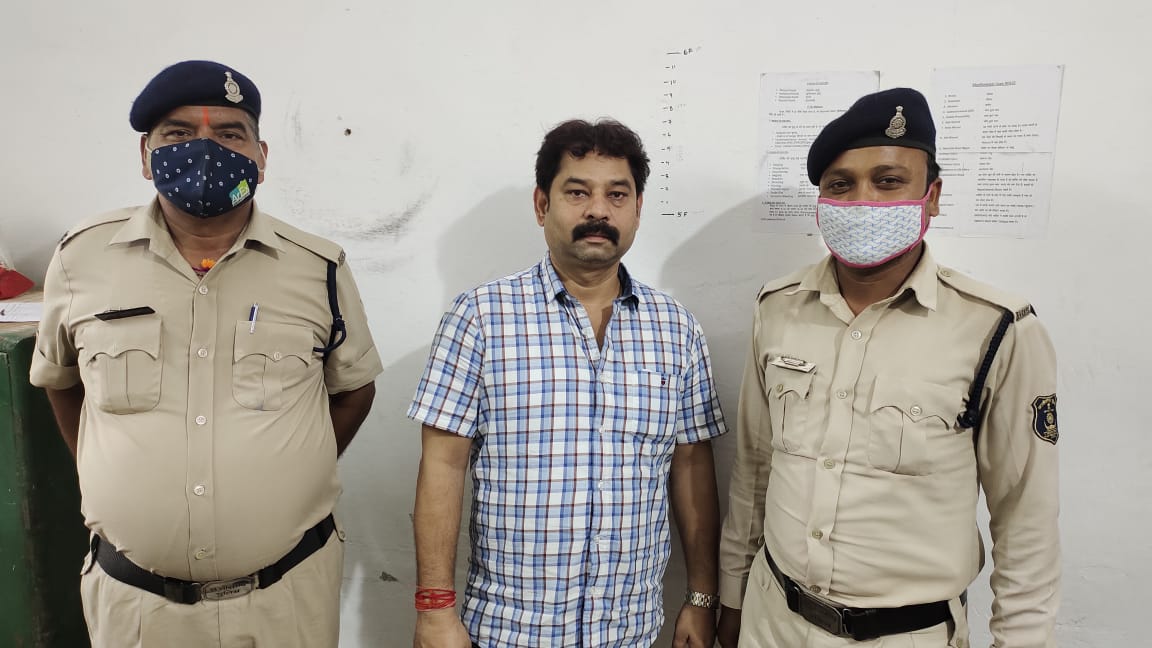 पुलिस की हिरासत में विनोद बिहारी