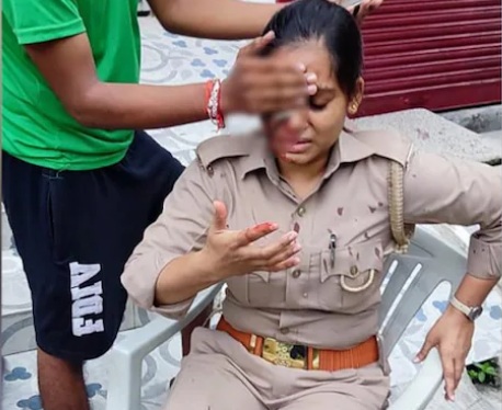 राजधानी में ड्यूटी पर तैनात महिला पुलिस से छेड़छाड़