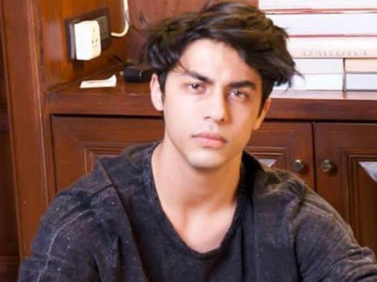 Aryan Khan ड्रग्स मामले में शाह रुख खान के बेटे के ड्राइवर पर कसा शिकंजा, हो रही है पूछताछ, पढ़ें पूरी खबर