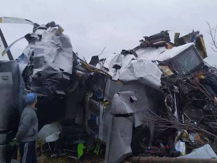 BIG BREAKING : यात्रियों से भरा विमान हुआ भीषण हादसे का शिकार, 23 लोग थे सवार, 16 की मौत