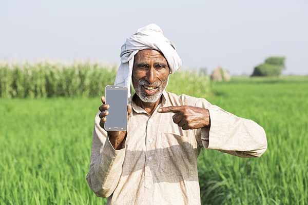 किसानों को स्‍मार्टफोन खरीदने के लिए सरकार देगी पैसा, पढ़ लें पूरा प्‍लान