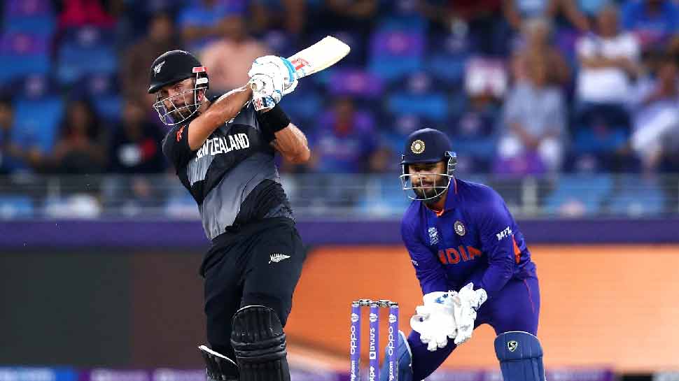 IND VS NZ First T20 : न्यूजीलैंड ने दिया 165 रनों का टारगेट, भारत को बल्लेबाजों पर भरोसा