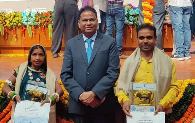 CG NEWS: Chhattisgarh got its name here too, when two cattle rearers of the state were honored with National Gopal Ratna