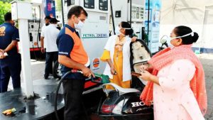 Patrol-Diesel price : केंद्र सरकार ने घटाया पेट्रोल-डीजल पर टैक्स, तो इन राज्यों ने भी दे दिया दिवाली का तोहफा, जानिए आपके शहर में क्या है दाम