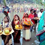 Chhath Puja 2021 : पूरे देश में छठ महापर्व की धूम, आज दिया जायेगा डूबते सूरज को अर्घ्य, जानिये क्या है मान्यता और मुहूर्त