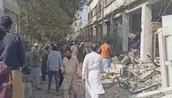 BREAKING NEWS : नाले में जबरदस्त धमाका, 10 लोगों की मौत, कई घायल 