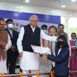 मुख्यमंत्री ने प्रयास आवासीय विद्यालय के प्रतिभावान बच्चों को किया सम्मानित, विद्यार्थियों को लैपटाप के लिए 50-50 हजार रूपए के चैक प्रदान किए