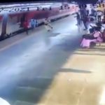 चलती ट्रेन चढ़ रही महिला का फिसला पैर, सामने आया दिलदहलाने वाला वीडियो
