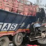 ACCIDENT BREAKING : कोहरे से मचा कोहराम, यात्री बस और ट्रक की जबरदस्त भिड़ंत, 15 लोगों की मौत, 30 से ज्यादा घायल 