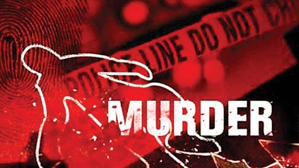 CG CRIME NEWS : पत्नी के सामने ही पति की निर्मम हत्या, पड़ोसी ने कुल्हाड़ी से किया ताबड़तोड़ वार