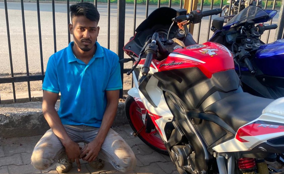 सूने सड़क पर भी बाइक पर किया नागिन डांस तो, घर पहुंच उठाएगी रायपुर पुलिस