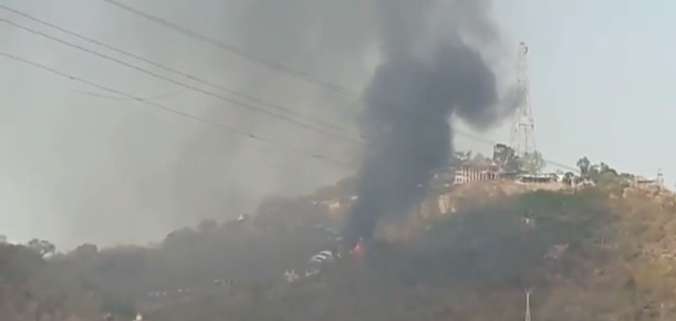 डोंगरगढ़ पहाड़ी में लगी आग, 10 दुकान जलकर खाक