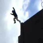  11 वीं मंजिल से कूदा 12 साल का बच्चा, नहीं बचाने आया सुपर हीरो!, हुई दर्दनाक मौत