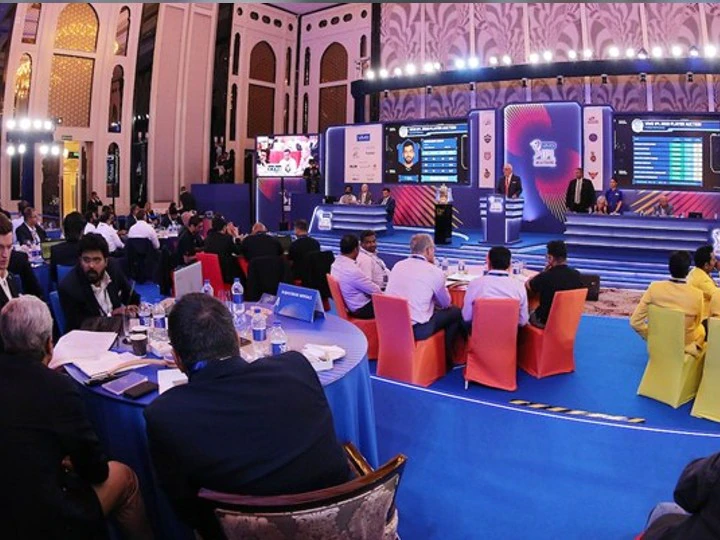 IPL 2022 Mega Auction : अब तक 29 खिलाड़ियों की हुई नीलामी, ईशान की चमकी किस्मत, यह दिग्गज रहे अनसोल्ड, देखें कौन कितने में बिका