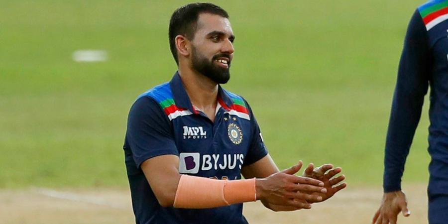 श्रीलंका सीरीज से पहले भारतीय टीम को लगा तगड़ा झटका, ये कातिलाना गेंदबाज हुआ बाहर