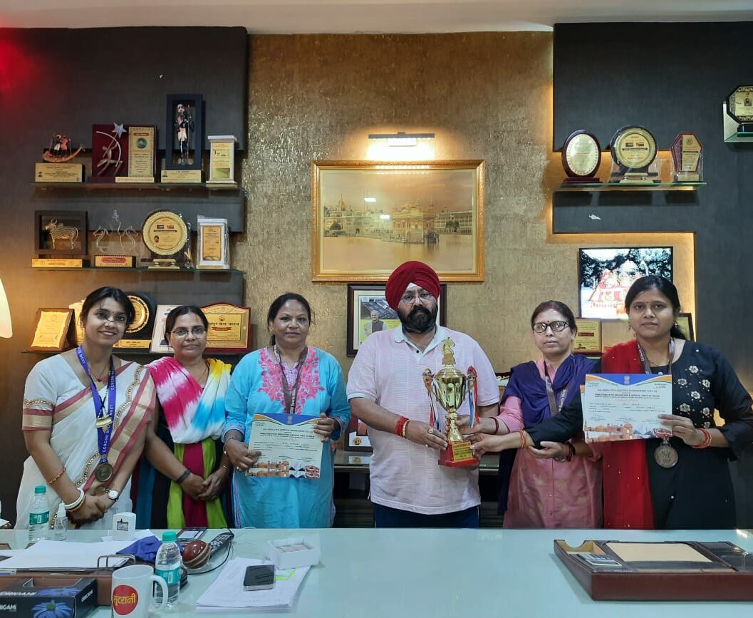 अखिल भारतीय सिविल सर्विसेस शतरंज प्रतियोगिता के कांस्य पदक विजेता टीम ने होरा से की मुलाकात
