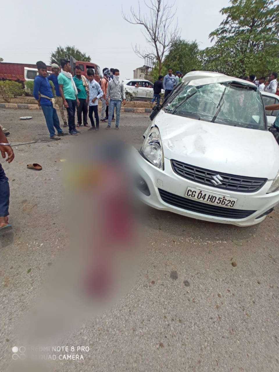 RAIPUR ACCIDENT NEWS : तेज रफ्तार कार अनियंत्रित होकर पलटी, पति की मौके पर मौत, बच्चे और पत्नी घायल