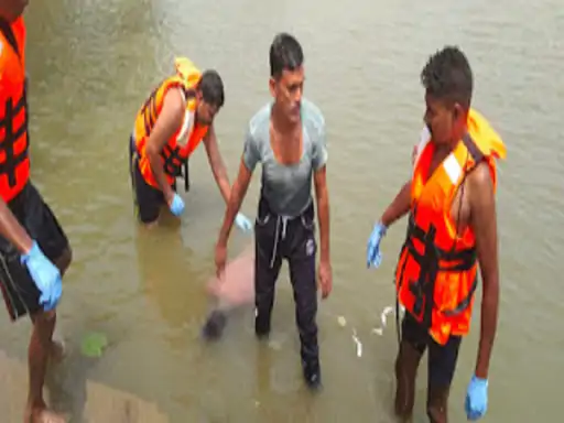 CG NEWS : पत्नी के साथ तालाब में नहाने गया था युवक, डूबने से हो गई मौत