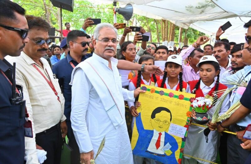  मुख्यमंत्री भूपेश बघेल ने तत्काल पूरी की छात्रा की मांग, हाईस्कूल के लिए भवन निर्माण की घोषणा की