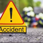CG ACCIDENT NEWS : बुलेरों वाहन ने बाइक सवारों को पीछे से मारी जोरदार ठोकर, पति की मौत, पत्नी और बच्चे की हालत गंभीर 