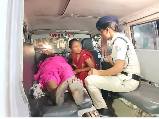 CG NEWS : प्रसव पीड़ा से तड़प रही थी प्रेग्नेंट महिला, RPF की टीम ने रेलवे स्टेशन में कराई डिलीवरी, खूब हो रही चर्चा
