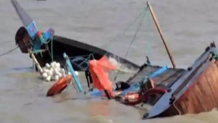 BREAKING NEWS : डैम में नाव पलटने से बड़ा हादसा, डूबने से एक ही परिवार के 8 लोगों की मौत, मचा हडकंप