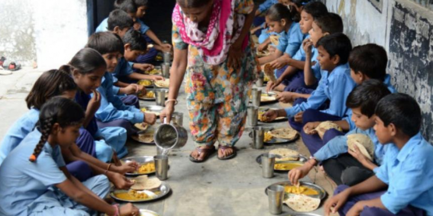 CG NEWS : राज्य सरकार का बड़ा फैसला, आंगनबाड़ियों और स्कूलों में मध्यान्ह भोजन में बच्चों को अब मिलेगा गरम दूध, गौठानों से होगा सप्लाई 