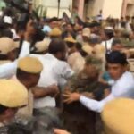 Udaipur News : कोर्ट में हुआ जमकर हंगामा, वकीलों ने फांसी की मांग करते हुए उदयपुर हत्याकांड आरोपियों को दौड़ा-दौड़ा कर पीटा, कई जिलों में बढ़ी नेटबंदी