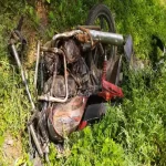 CG ACCIDENT NEWS : तेज रफ्तार कार ने बाइक को मारी ठोकर, सवार महिला समेत दो लोगों की मौत, दस फीट उछलकर नीचे गिरा बुजुर्ग