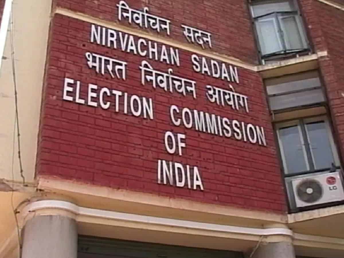 आधार नहीं जमा करने पर वोटर लिस्‍ट से नहीं हटेगा नाम, Election Commission ने अफवाहों पर दी सफाई
