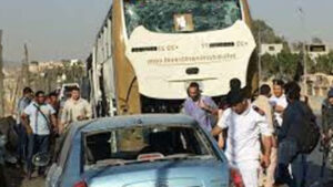 ACCIDENT BREAKING : बस और ट्रक के बीच भीषण टक्कर, खतरनाक हादसे में 17 लोगों की मौत, कई घायल 