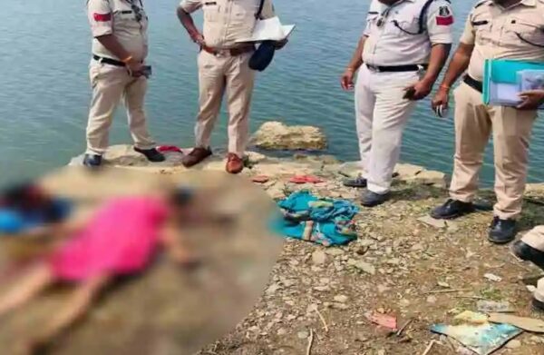 CG NEWS : तालाब में नहाने गई महिला की निर्मम हत्या, बच्चों के सामने ही कातिल ने ले ली माँ की जान 