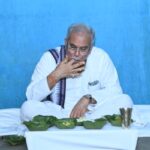 CG NEWS : मुख्यमंत्री ने लोइंग निवासी बहादुर सिदार के घर षडरस सब्जी के साथ लिया भोजन का स्वाद, पूरे गांव में नुआखाई पर्व का रहा सुखद संयोग