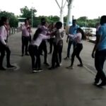 RAIPUR BREAKING : एयरपोर्ट में महिलाओं ने की युवक की बेदम पिटाई, देखें वायरल VIDEO  