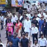 CM BHENT MULAQAT : मुख्यमंत्री बघेल के रोड शो में उमड़ा जनसैलाब, एक झलक पाने बेताब दिखे लोग, हुआ भव्य स्वागत