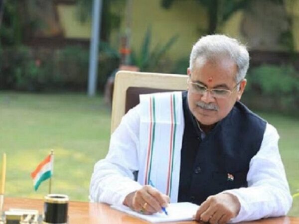 CG NEWS : किसानों के हित में मुख्यमंत्री भूपेश बघेल ने प्रधानमंत्री मोदी को लिखा पत्र, बोनस के पैसे दिलाने और प्रतिबंध हटाने का किया जिक्र 
