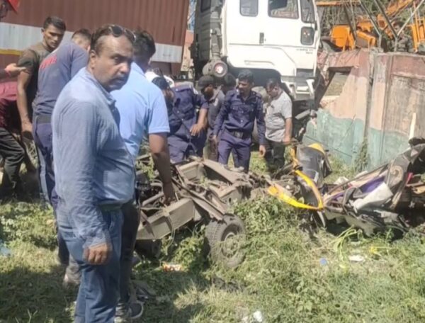 ACCIDENT NEWS : ट्रक और ऑटो की जोरदार भिड़ंत, हादसे में 10 की मौत, सात घायल, PM और CM ने जताया दुख