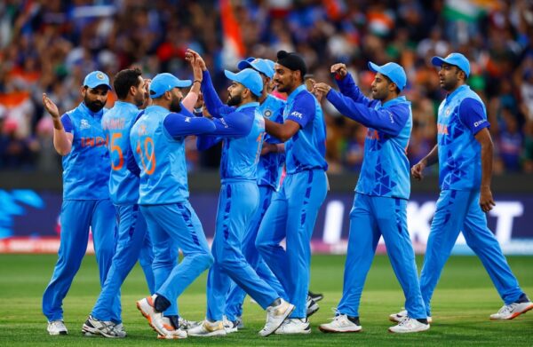 IND Vs PAK T20 : टीम इंडिया ने भारतीय फैन्स को दिया दिवाली का तोहफा, पाकिस्तान को 4 विकेट से हराकर जीता मुकाबला