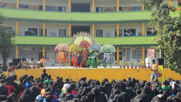 BILASPUR NEWS : स्पिक मैके द्वारा आयोजित ए वी एम में पश्चिम बंगाल के छाऊ नर्तकों ने जमाया रंग, पूरे छत्तीसगढ़ में देंगे प्रस्तुति